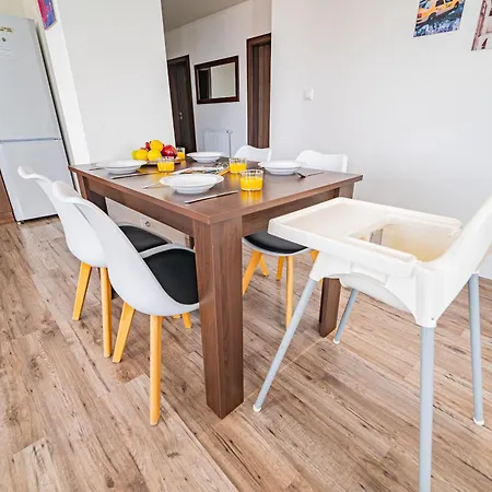 Apartment Luxusny, Plne Zariadeny, Sukromny S Klimatizaciou Nedaleko Historickeho Kupelneho Mesta Bojnice