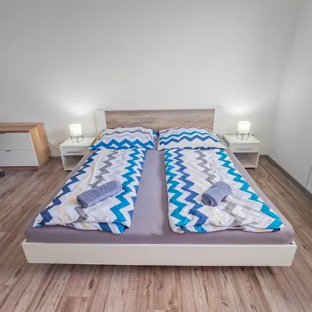 Apartment Luxusny, Plne Zariadeny, Sukromny S Klimatizaciou Nedaleko Historickeho Kupelneho Mesta Bojnice *