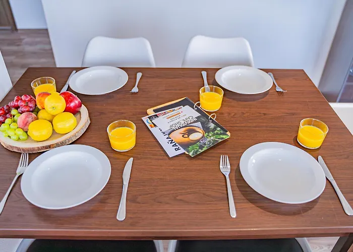 Luxusny, Plne Zariadeny, Sukromny S Klimatizaciou Nedaleko Historickeho Kupelneho Mesta Bojnice Nováky