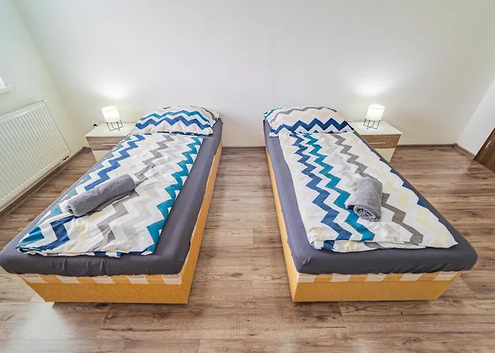 Luxusny, Plne Zariadeny, Sukromny S Klimatizaciou Nedaleko Historickeho Kupelneho Mesta Bojnice アパート Nováky