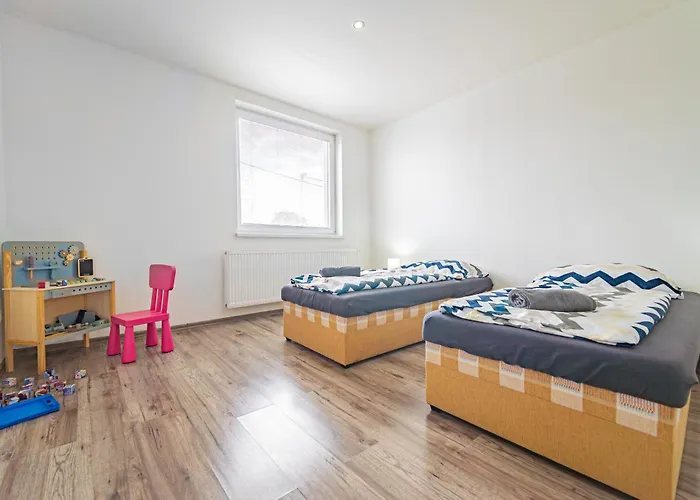 Lejlighed Luxusny, Plne Zariadeny, Sukromny S Klimatizaciou Nedaleko Historickeho Kupelneho Mesta Bojnice *