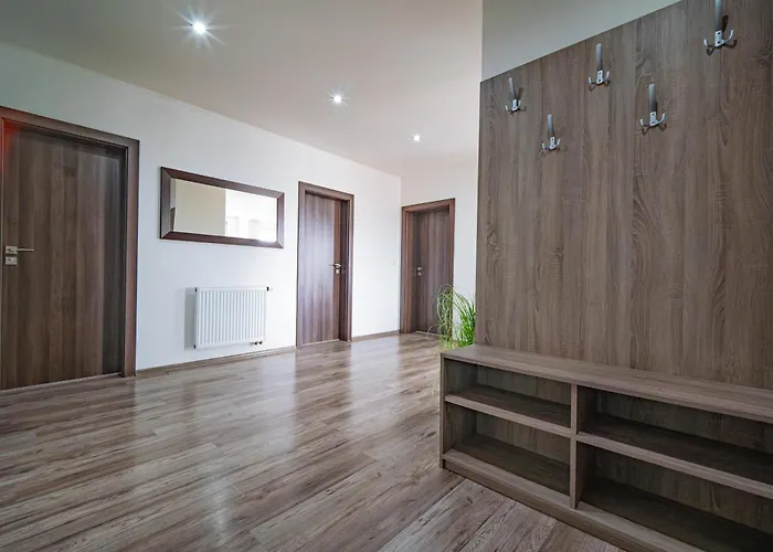 Luxusny, Plne Zariadeny, Sukromny S Klimatizaciou Nedaleko Historickeho Kupelneho Mesta Bojnice