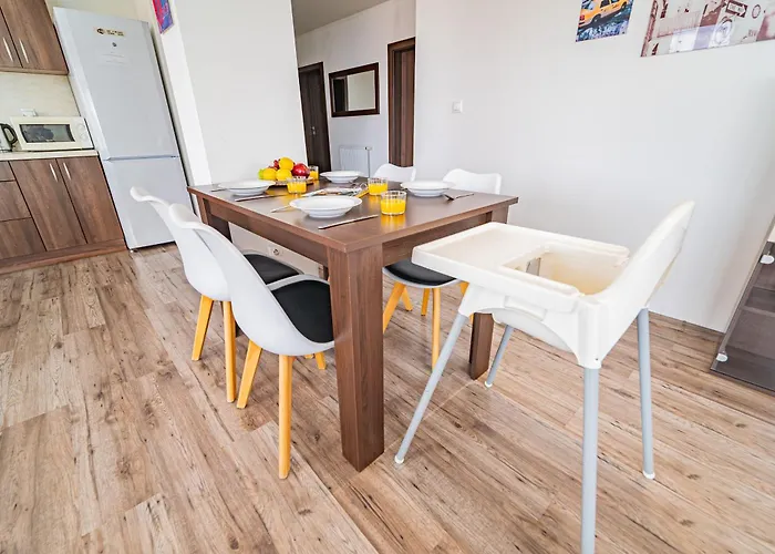 Lejlighed Luxusny, Plne Zariadeny, Sukromny S Klimatizaciou Nedaleko Historickeho Kupelneho Mesta Bojnice