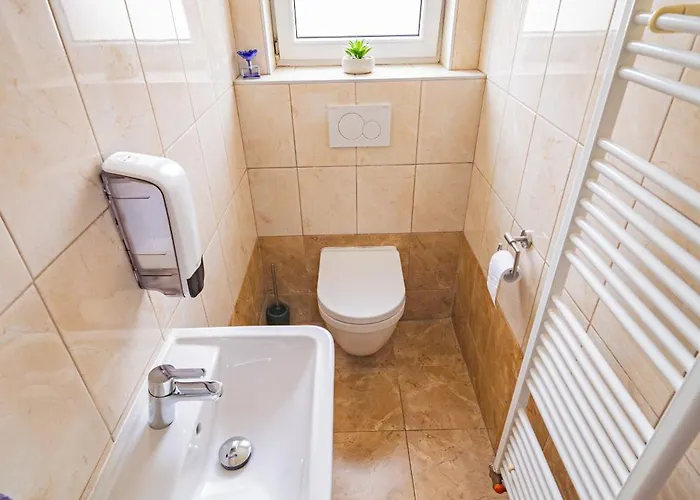 Luxusny, Plne Zariadeny, Sukromny S Klimatizaciou Nedaleko Historickeho Kupelneho Mesta Bojnice * Novaky