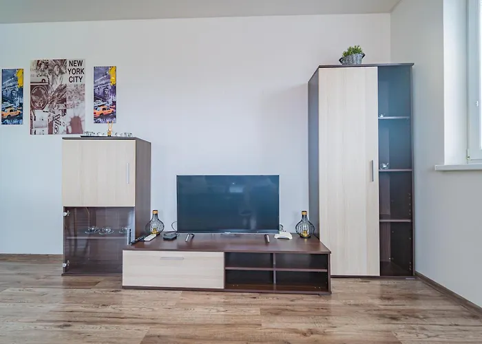 Luxusny, Plne Zariadeny, Sukromny S Klimatizaciou Nedaleko Historickeho Kupelneho Mesta Bojnice Lejlighed Novaky